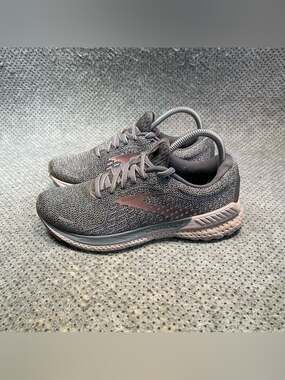 Brooks Adrenaline 21 Grey Running Shoes Size 7 Women’s